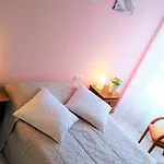 Bright Spacious Apartment, 2 Min Walk From Candelaria