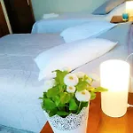 Bright Spacious Apartment, 2 Min Walk From Candelaria