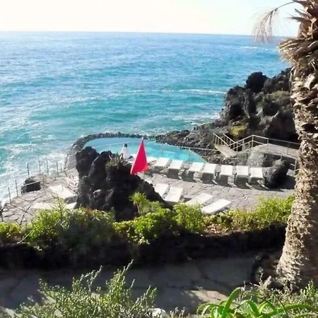 Bright Spacious Apartment, 2 Min Walk From Daire Candelaria