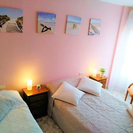 Bright Spacious Apartment, 2 Min Walk From Daire *