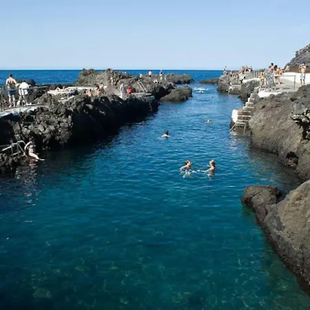 Bright Spacious Apartment, 2 Min Walk From *