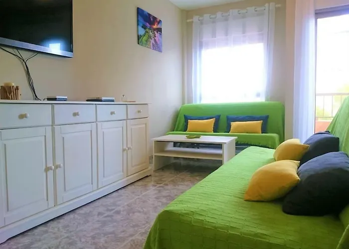 Bright Spacious Apartment, 2 Min Walk From Appartement Candelaria