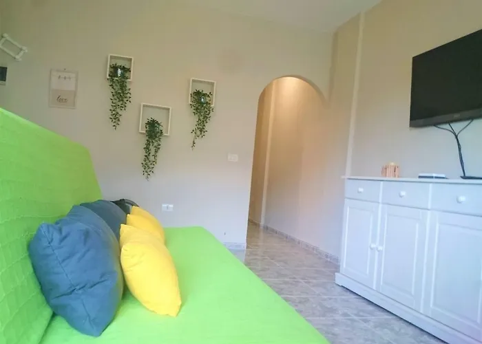 Bright Spacious Apartment, 2 Min Walk From Appartement Candelaria