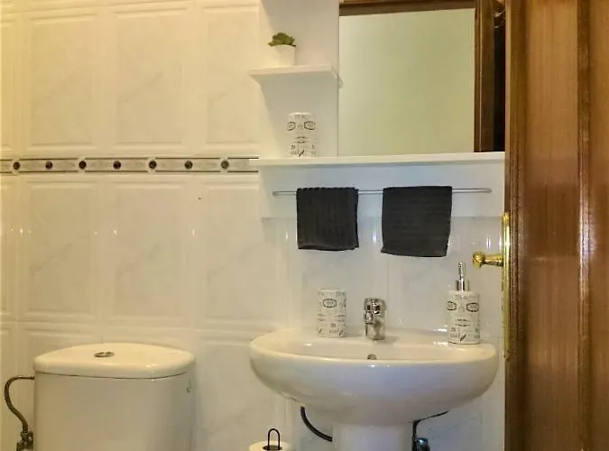 Bright Spacious Apartment, 2 Min Walk From * Candelaria