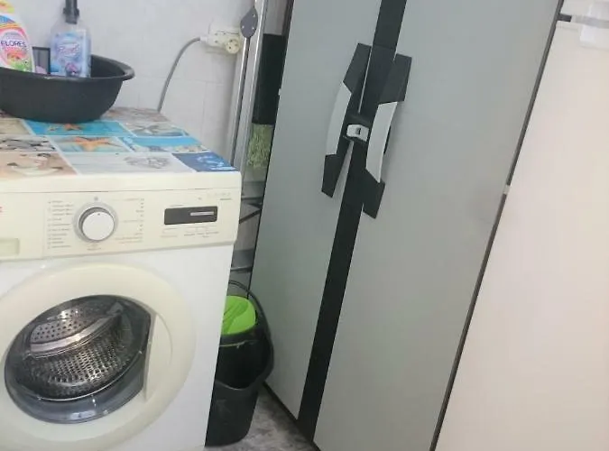 Bright Spacious Apartment, 2 Min Walk From Appartement