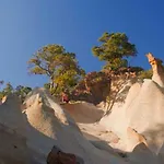 Bright Spacious Apartment, 2 Min Walk From 坎德拉里亚