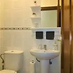 Bright Spacious Apartment, 2 Min Walk From * 坎德拉里亚